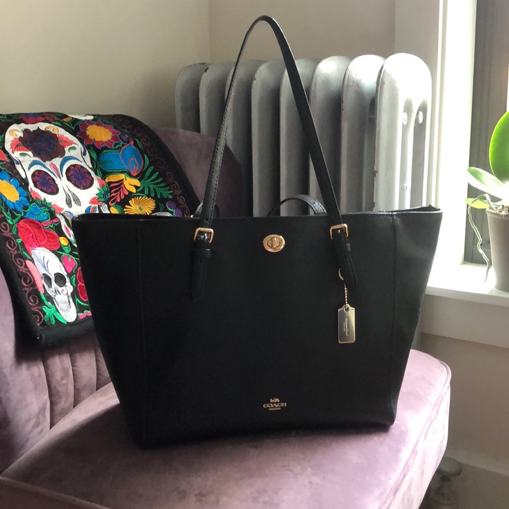 Coach turn lock tote